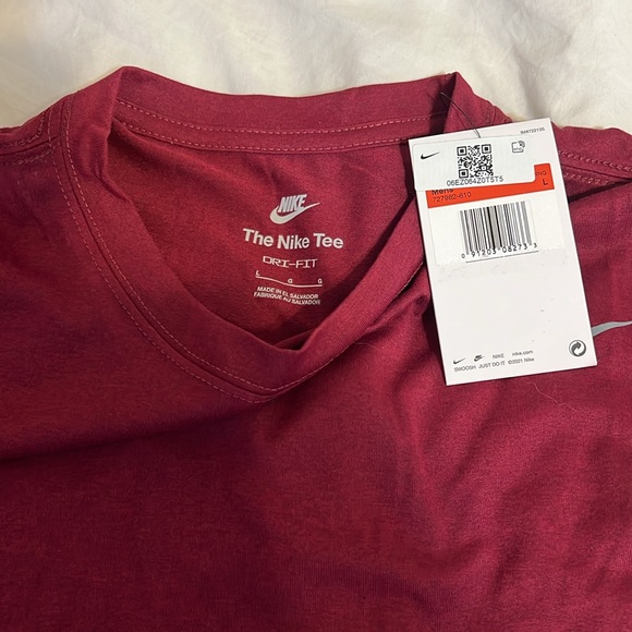 nike t shirt - Picture 2 of 2
